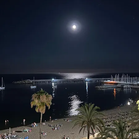 Amazing Beachfront Views - 3 Bedrooms