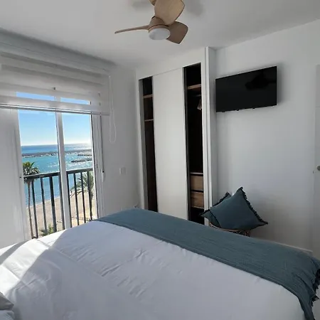 Amazing Beachfront Views - 3 Bedrooms * Fuengirola