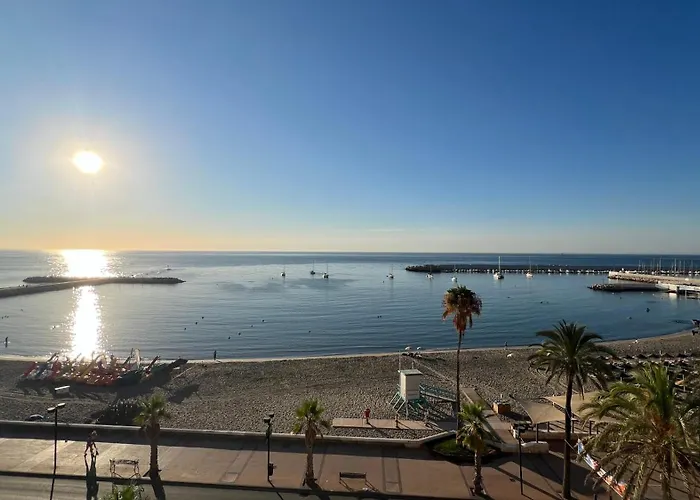 Apartment Amazing Beachfront Views - 3 Bedrooms Fuengirola