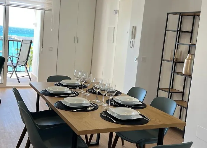 Amazing Beachfront Views - 3 Bedrooms Appartamento *