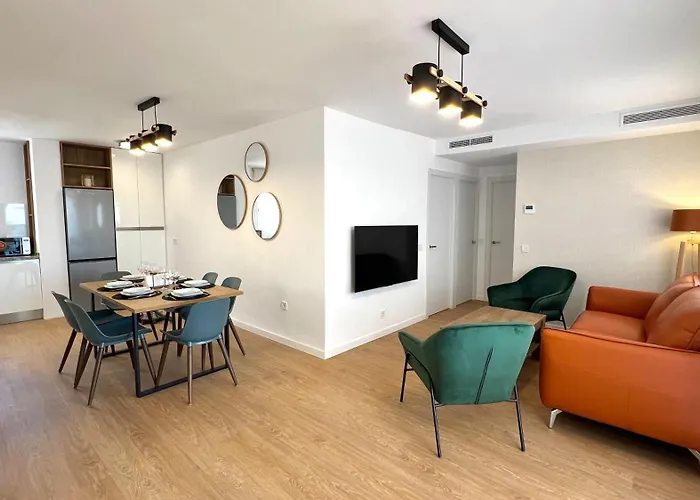 Amazing Beachfront Views - 3 Bedrooms דירה פואנגירולה