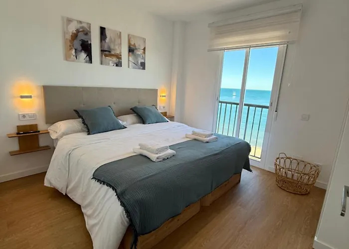 דירה Amazing Beachfront Views - 3 Bedrooms