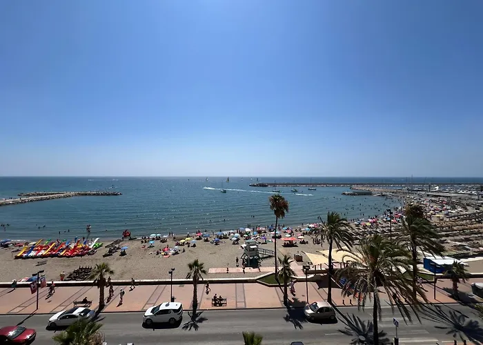 Amazing Beachfront Views - 3 Bedrooms * פואנגירולה